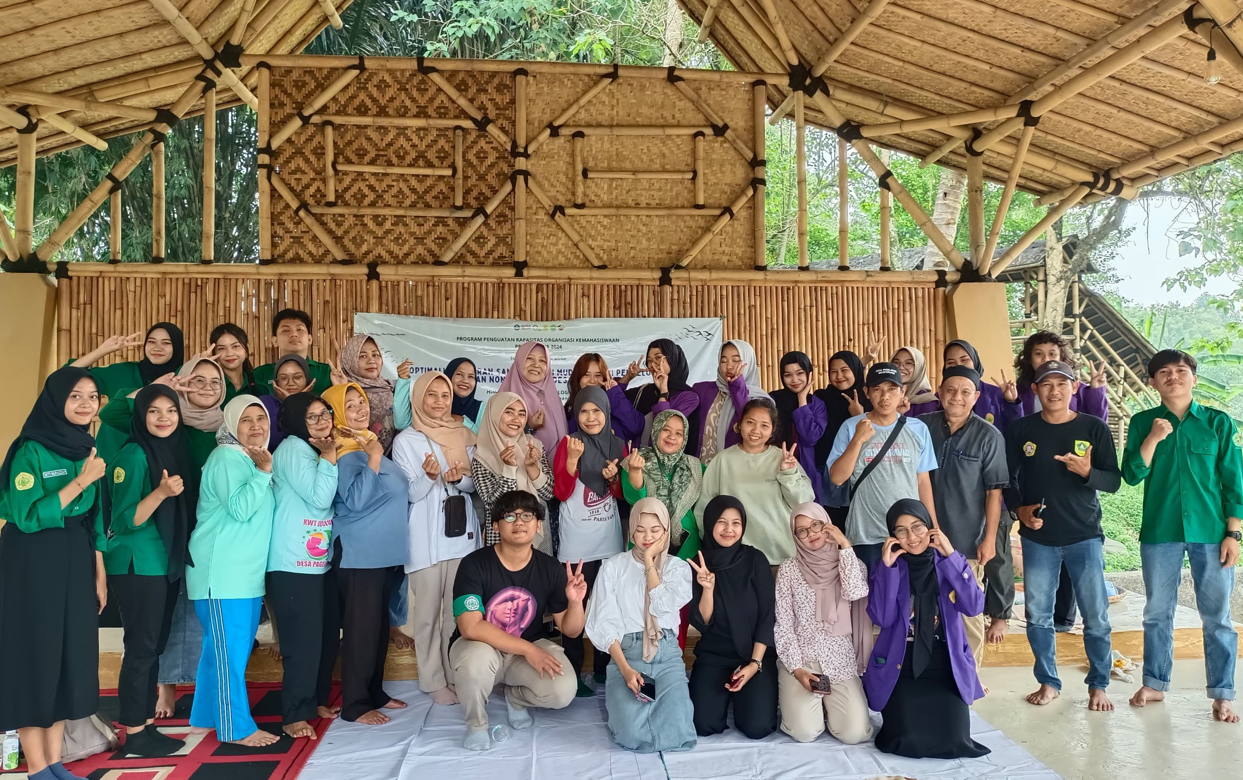 Himpunan Mahasiswa Biologi Universitas Pakuan Gelar Pelatihan Pengelohan dan Pemasaran Hasil Budidaya