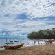 Pesona Pantai Batu Karas, Wisata Olahraga Air Yang Menawan