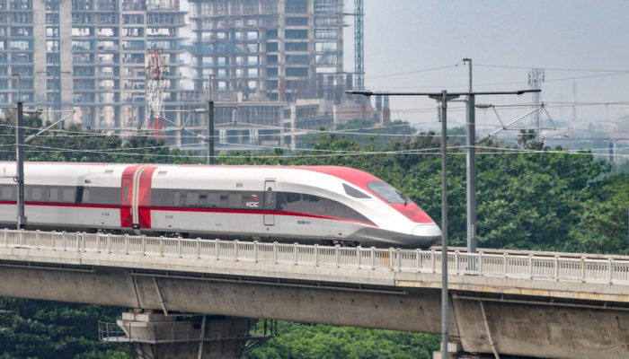 AHY Sebut Kereta Cepat Jakarta- Surabaya Bisa Jadi Terobosan 