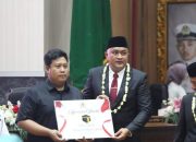 Rudy Susmanto Alokasikan Gaji Terkahir untuk Berangkatkan Umroh Dua Pegawai DPRD