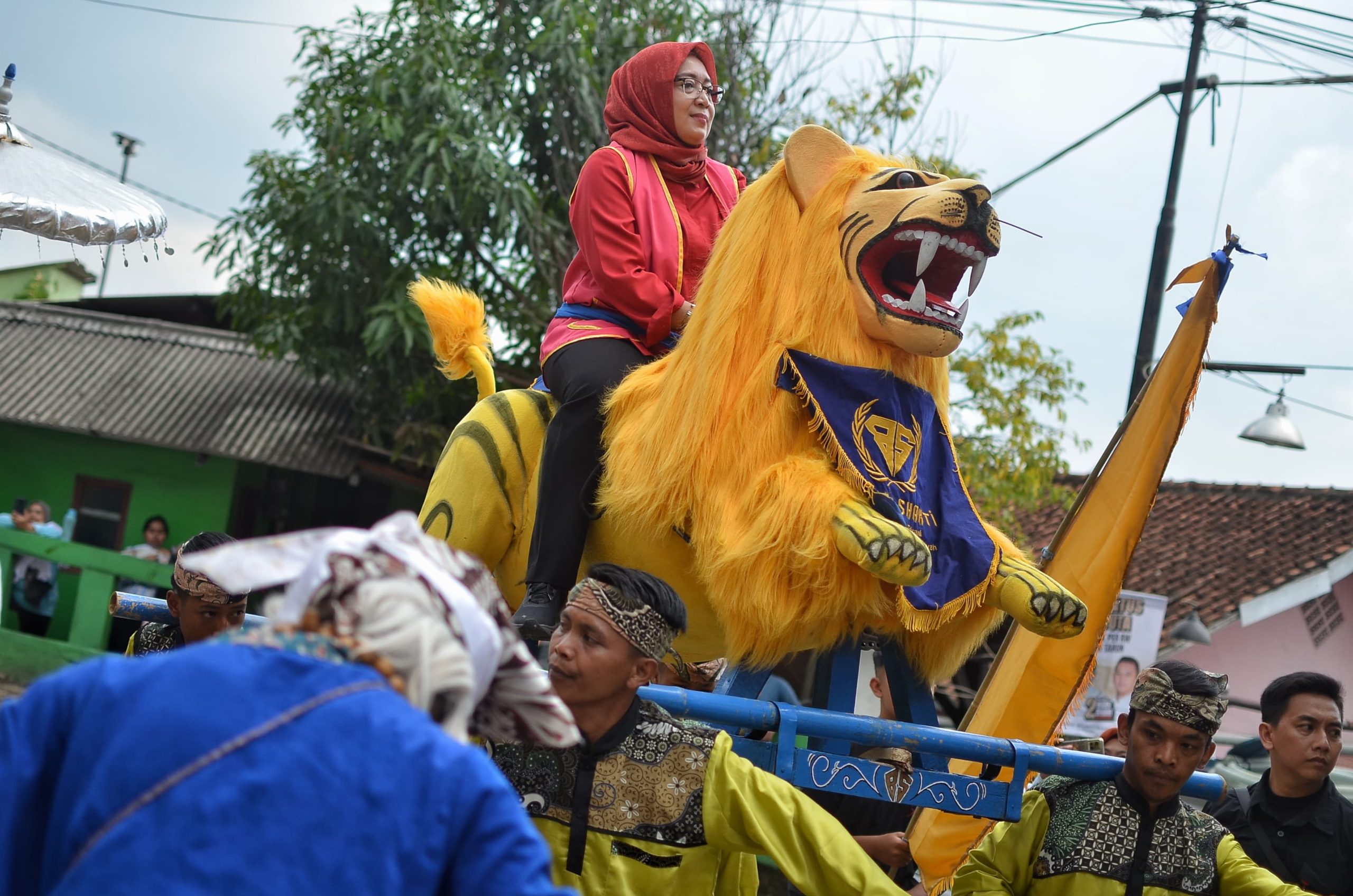 Hadiri Pagelaran Benjang dan Wayang Golek, Pelestarian Seni dan Budaya Sunda Jadi Komitmen Yena Ma'soem