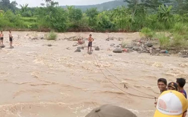 5 Anak Terjebak Banjir saat Mandi di Sungai Cidurian Bogor