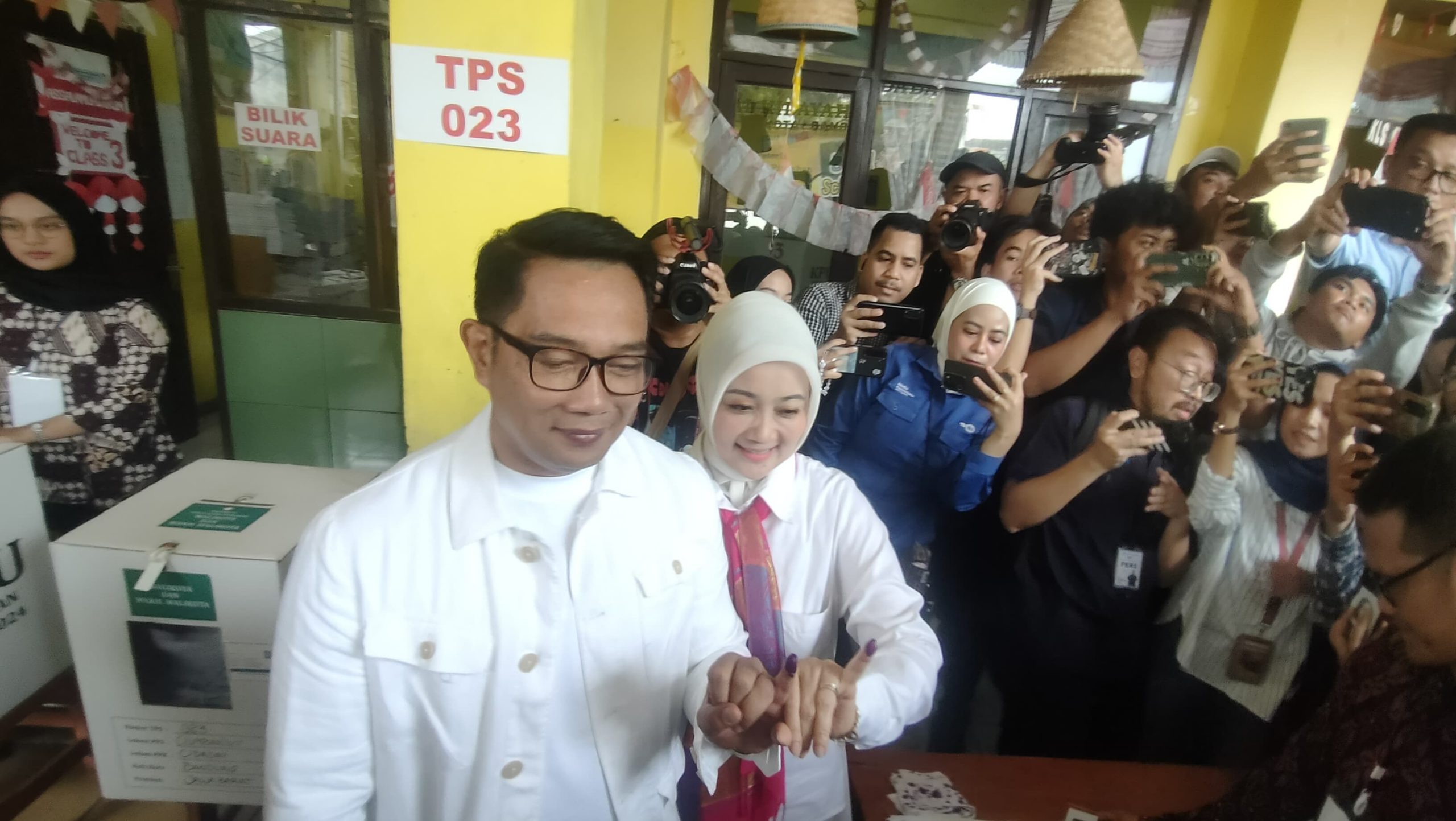 Ridwan Kamil Nyoblos di Bandung, Pastikan Tidak Kurangi Komitmen Membangun Jakarta