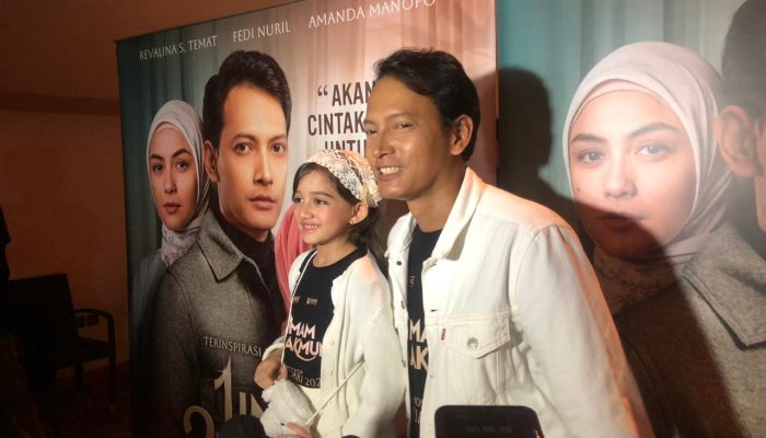 Fedi Nuril Hadiri Nonton Bareng ‘1 Imam 2 Makmum’ di Bogor, Optimis Capai 1 Juta Penonton di 2025 