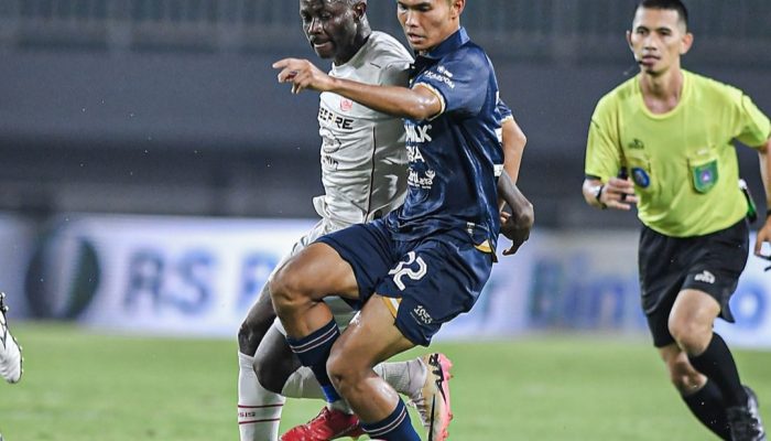 Persita Tangerang Tampil Apik, Taklukkan Persis Solo 2-0 