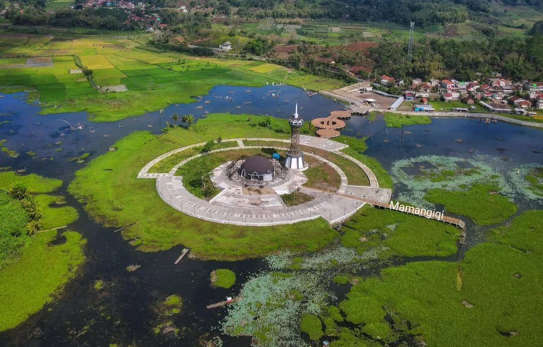 Situ Bagendit Wisata di Garut Yang Cocok Untuk Liburan Akhir Pekan