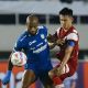 Taklukan Persis Solo di Kandang, Persib Bandung Rayakan Tahun Baru di Puncak