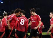 Comeback Menakjubkan, Manchester United Taklukkan City 2-1