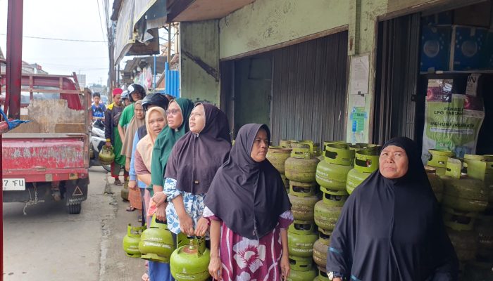 Breaking News! Prabowo Bolehkan Pengecer Kembali Jual Gas Subsidi Mulai Hari Ini 