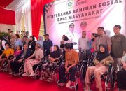 Program 100 Hari Kerja Bupati, Dinas Sosial Bagikan Bantuan ke Warga Disabilitas 