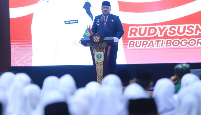Rudy Susmanto Lantik 329 Kepala Sekolah SD dan SMP