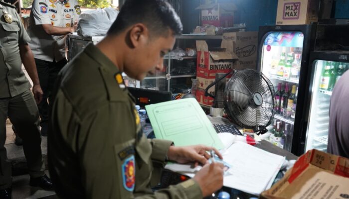 Satpol-PP Kabupaten Bogor Tak Berani Ambil Miras di Toko ini, Berikut Alasannya