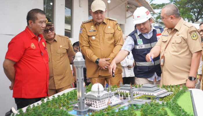 Bupati Bogor Rudy Susmanto Awasi Langsung Pembangunan Masjid Raya