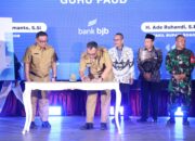 Pemkab Bogor Serahkan Beasiswa Istimewa Untuk Siswa SMP Swasta dan Guru PAUD