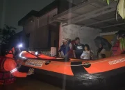 Meluapnya Sungai Cibarengkok, 715 Warga Desa Cikahuripan Bogor Terdampak Banjir