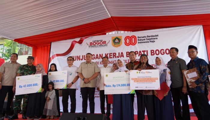 Bupati Bogor Resmi Membuka Gebyar Pelayanan Publik dalam Semarak Kemerdekaan RI Ke-80 untuk Masyarakat
