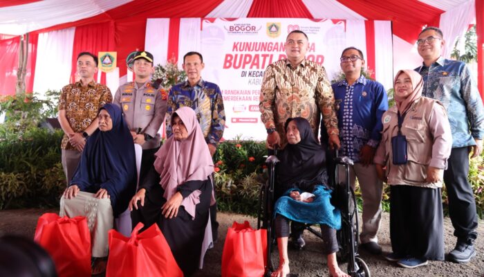 Bupati Bogor Tinjau Gebyar Pelayanan Terpadu di Cijeruk Gaungkan Semangat Persatuan dan Ekonomi Rakyat