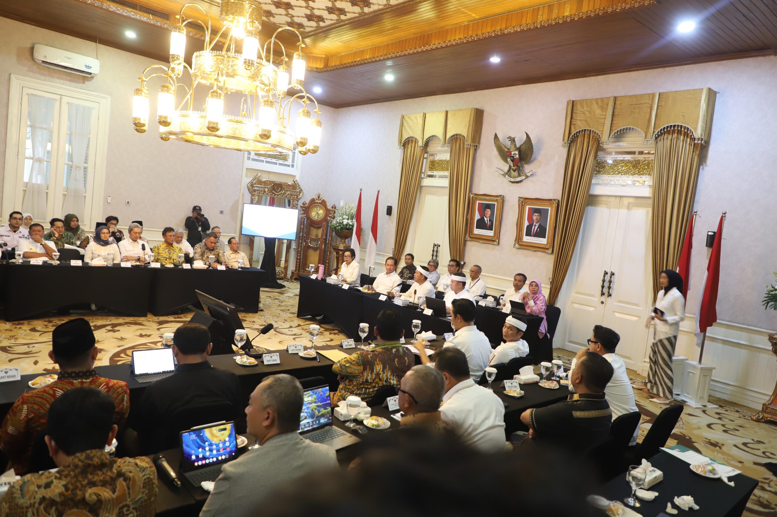 Rapat Koordinasi Penanganan Sampah