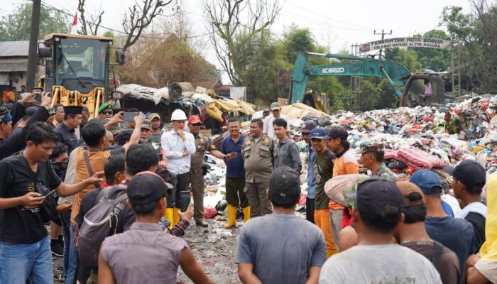 Jaro Ade Terima Aspirasi Pekerja TPA Galuga dan Pastikan Keselamatan Kerja Jadi Prioritas