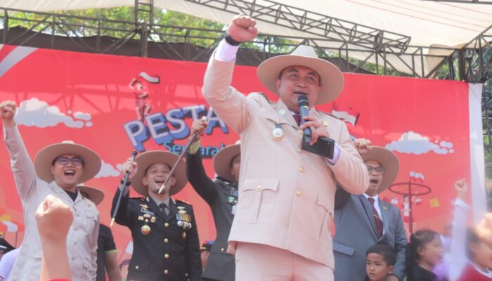 Rudy Susmanto Sampaikan Salam Hangat Presiden Prabowo untuk Masyarakat di Pesta Rakyat Bojong Koneng