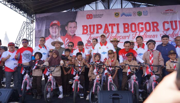 Melalui Fun Bike, Bupati Bogor Serahkan 442 Sepeda untuk Anak-Anak Desa Malasari