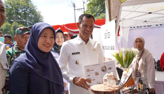 Jaro Ade Kunjungi Kecamatan Klapanunggal, Pastikan Pelayanan Publik Berjalan dengan Baik