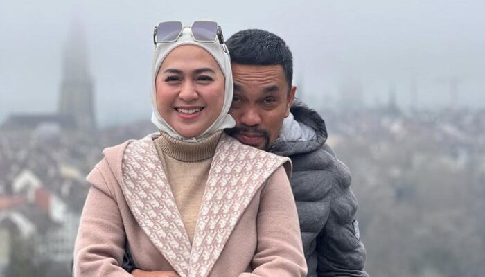 Ahmad Sahroni dan Istri Dikabarkan Umrah Usai Rumah Dijarah