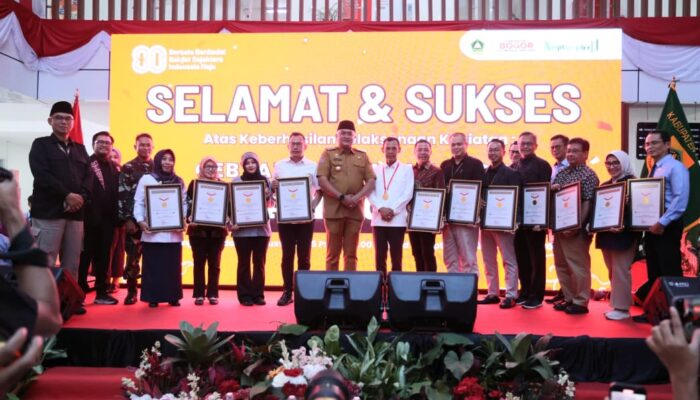 Sejarah Baru, Pemkab Bogor Raih Rekor MURI Pelayanan 80 Jam Non-Stop dan Prestasi Nasional di Apkasi Otonomi Expo 2025