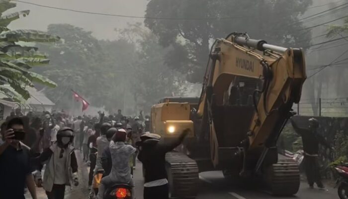 Nepal Membara: Rumah Eks PM Dibakar, hingga Bandara Ditutup Akibat Gelombang Demonstrasi