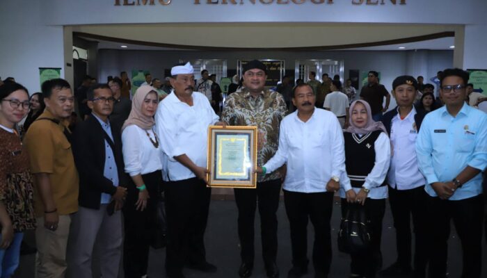 Pemkab Bogor Raih Anugerah Sri Baduga 2025, Bukti Komitmen Bangun Desa dan Kelurahan