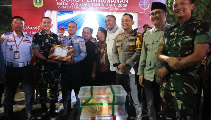 Pastikan Malam Tahun Baru Kondusif, Bupati Bogor Tinjau Pos Pengamanan dan Car Free Night Malam Tahun Baru 2026