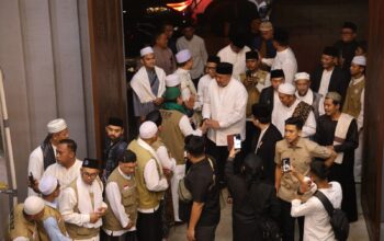 Bupati Bogor i’tikaf dan shalat tahajud