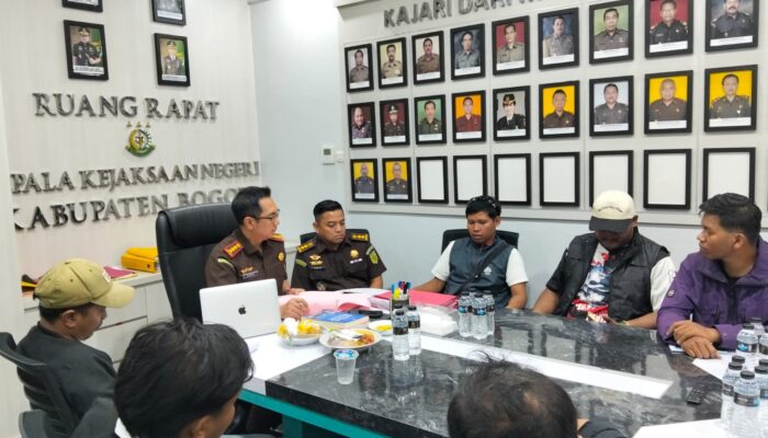 Temui Kajari Kabupaten Bogor, KNPI Kidran Arsya Pinta Denny Achmad Usut Dana Hibah Pengurus Wahyudi Chaniago 