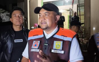 Rudy Susmanto Sampaikan Titik Api Galuga Hampir Padam, Pendinginan Terus Dilakukan