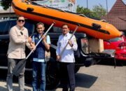 Ketua Komisi I DPRD Kabupaten Bogor Rogoh Kocek Pribadi untuk Perahu Karet Tangani Banjir di Cibinong